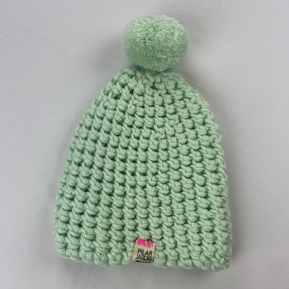 NWT Women Wool Beanie with pompom color mint OS